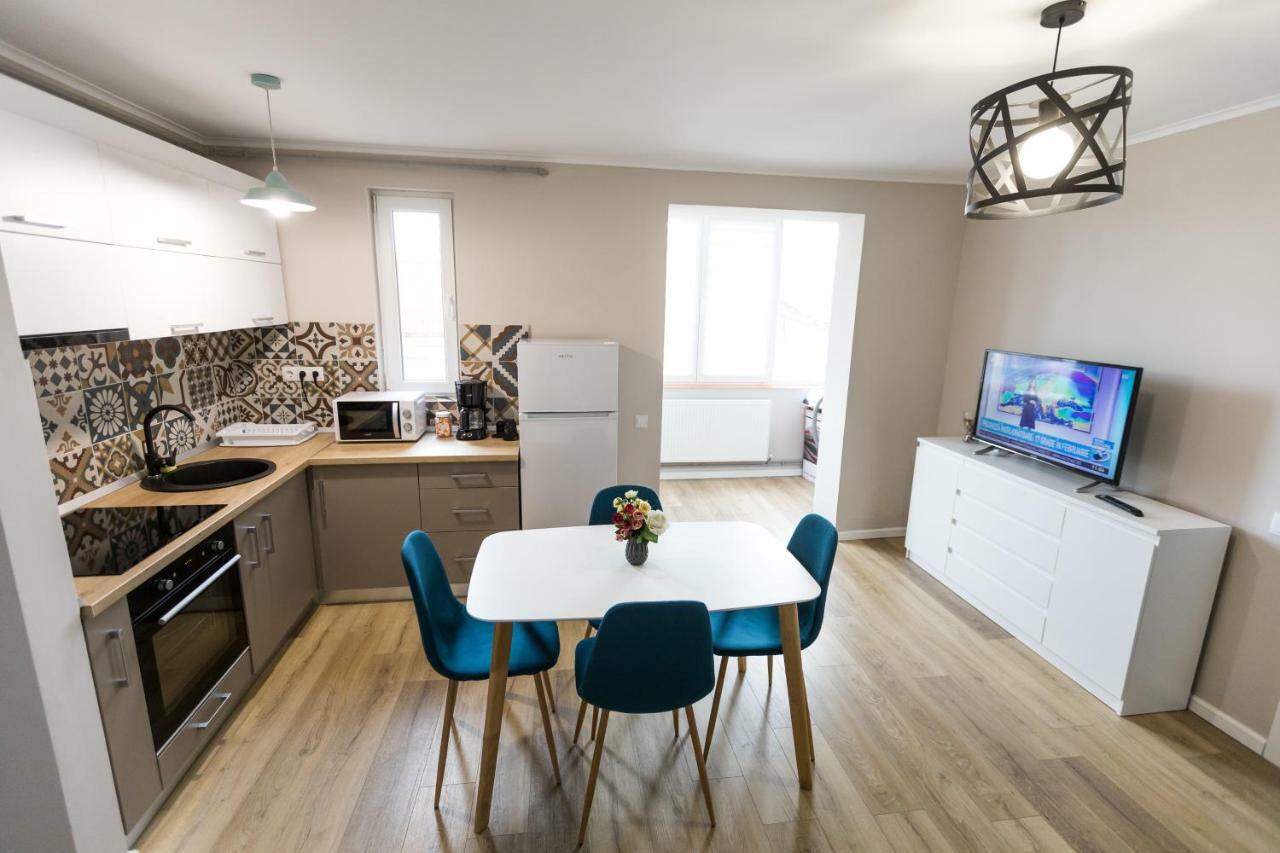 Sunshine Apartament Targu Mures Exterior photo